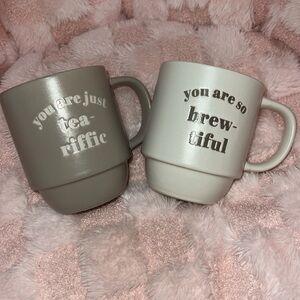 Set of two mugs